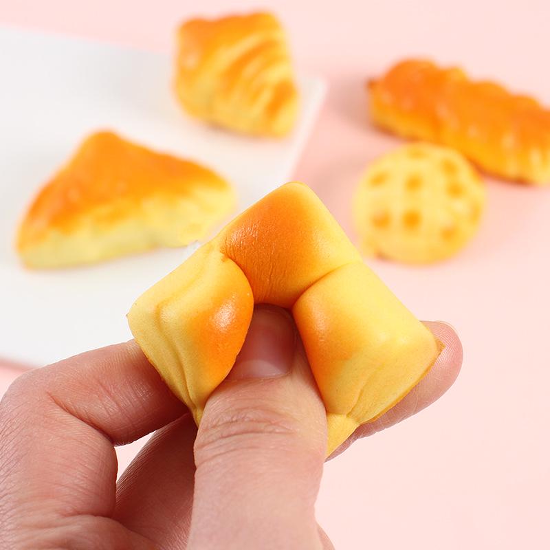 Mini Bread Keychain: Croissant & Pineapple Bun Squeeze Toy