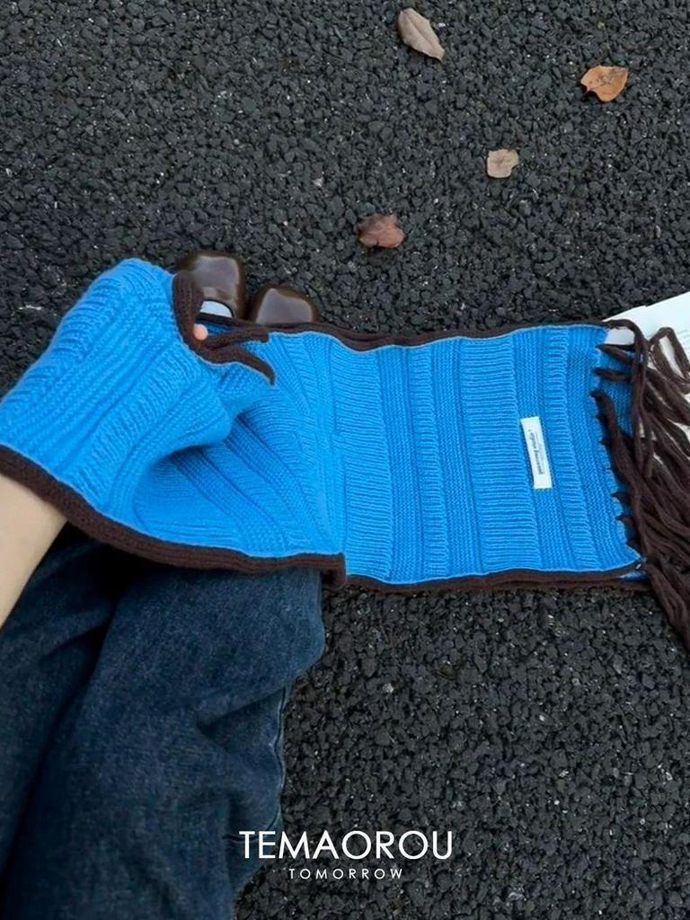 2025 Autumn/Winter Red Tassel Knitted Scarf: Women's Versatile High-End Whitening Neck Warmer & Shawl, Ideal Christmas Gift.