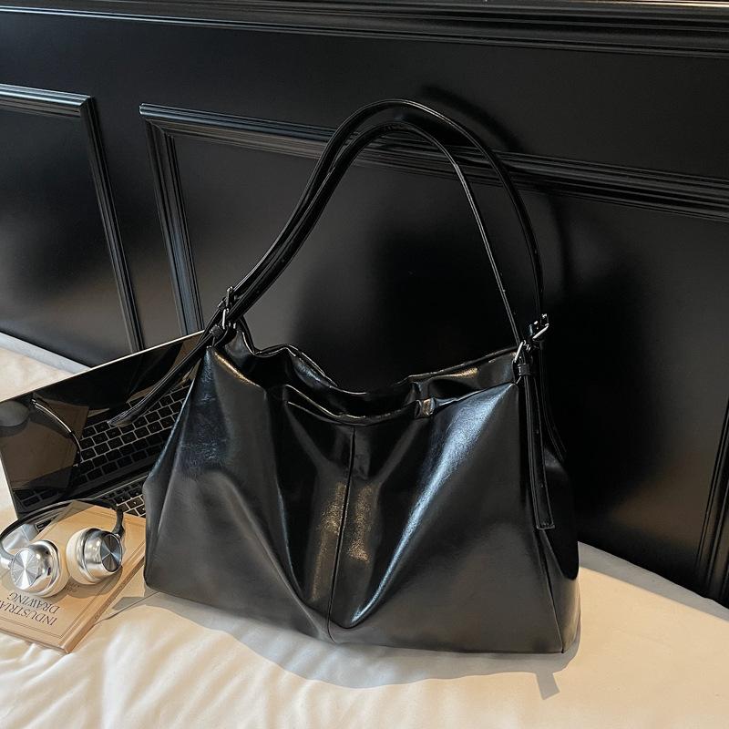 

Retro commuter bag women s bag autumn and winter new fashion shoulder tote bag large capacity armpit bag чёрный