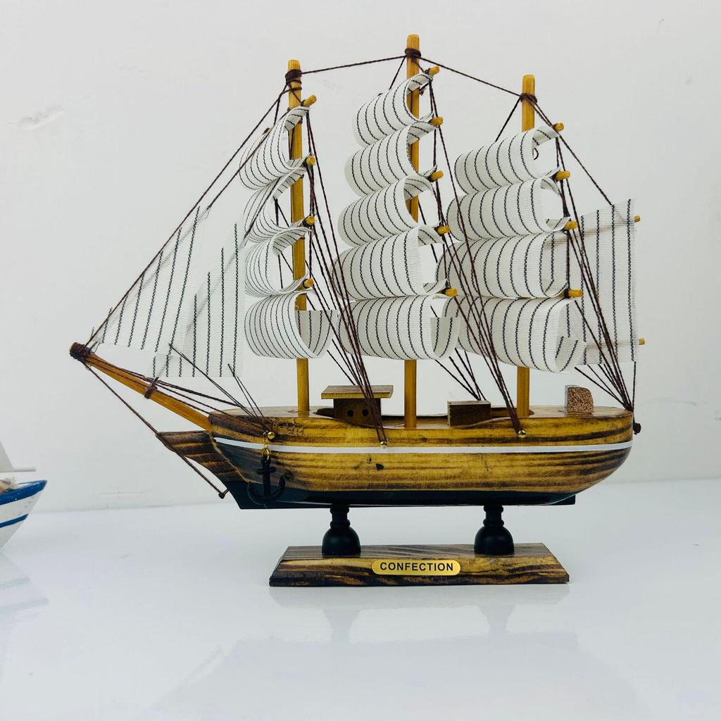 24cm Wooden Sailboat Model Mediterranean Decor