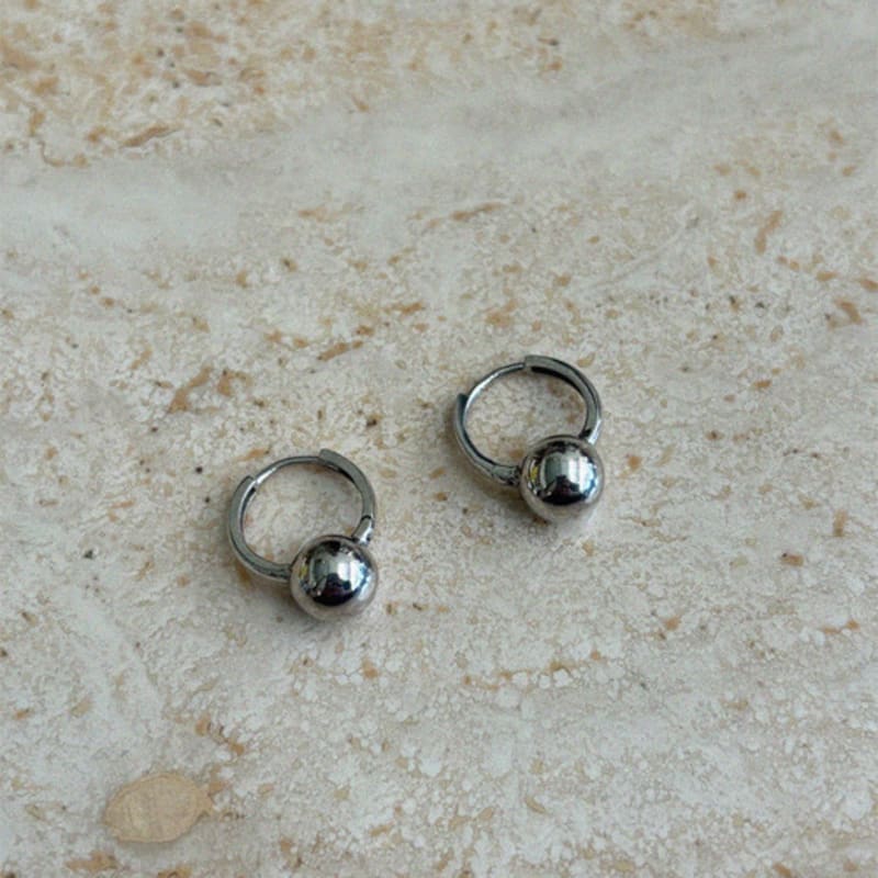 APIOH BELL SILVER EARRING