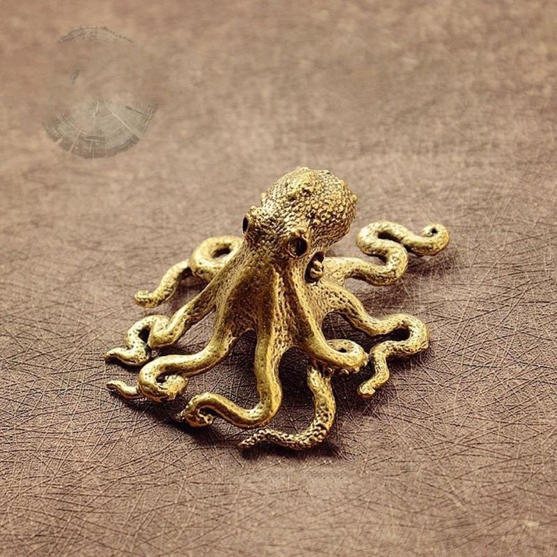 Miniature Octopus Figurine Retro Octopus Ornament Bronze Collectibles Statues Brass Octopus Figurine Offices Mini Statues Decor