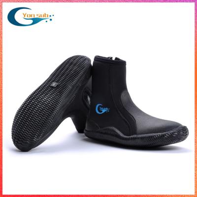 Obuv pro vodní sporty