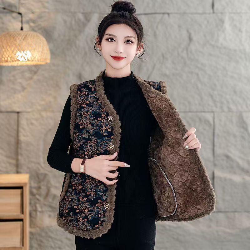 Camel Floral Fleece-Lined Tassel Vest: Versatile Spring & Autumn Wear for Middle-Aged and Elderly