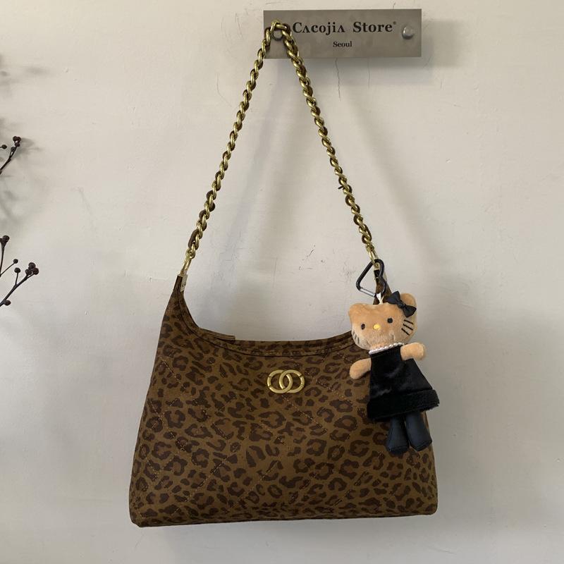 Autumn Chain Underarm Bag Women's 2025 New Trendy Fashion Retro Fashion Simple Shoulder Bag Commuter Messenger Bag