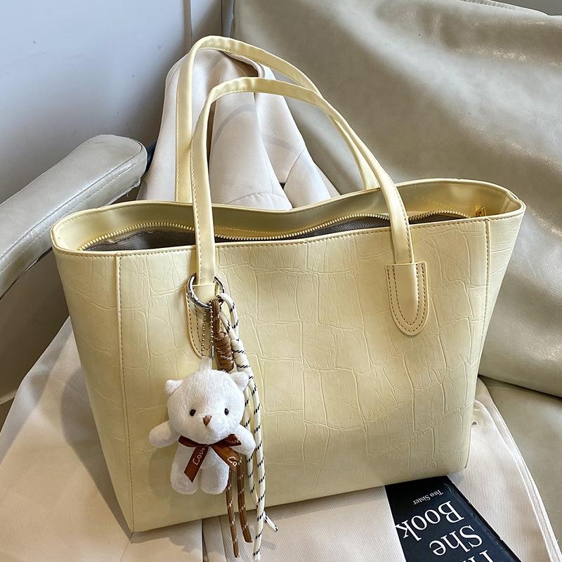 Summer commuting large-capacity bag women's 2025 new fashion shoulder bag going out to work portable tote bag