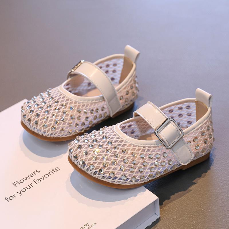 Flickor nät läderskor 2025 vår och höst nya barnskor liten flicka prinsesskor mjuk sula halkfria Doudou-skor mode
