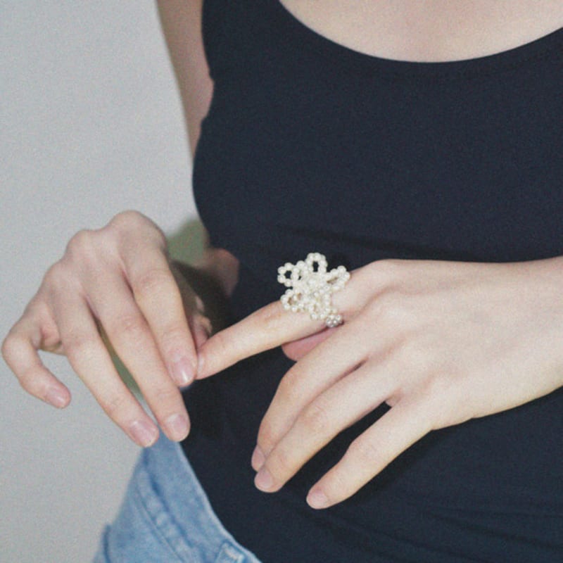 Usite AMONG FLOWER PEARL RING