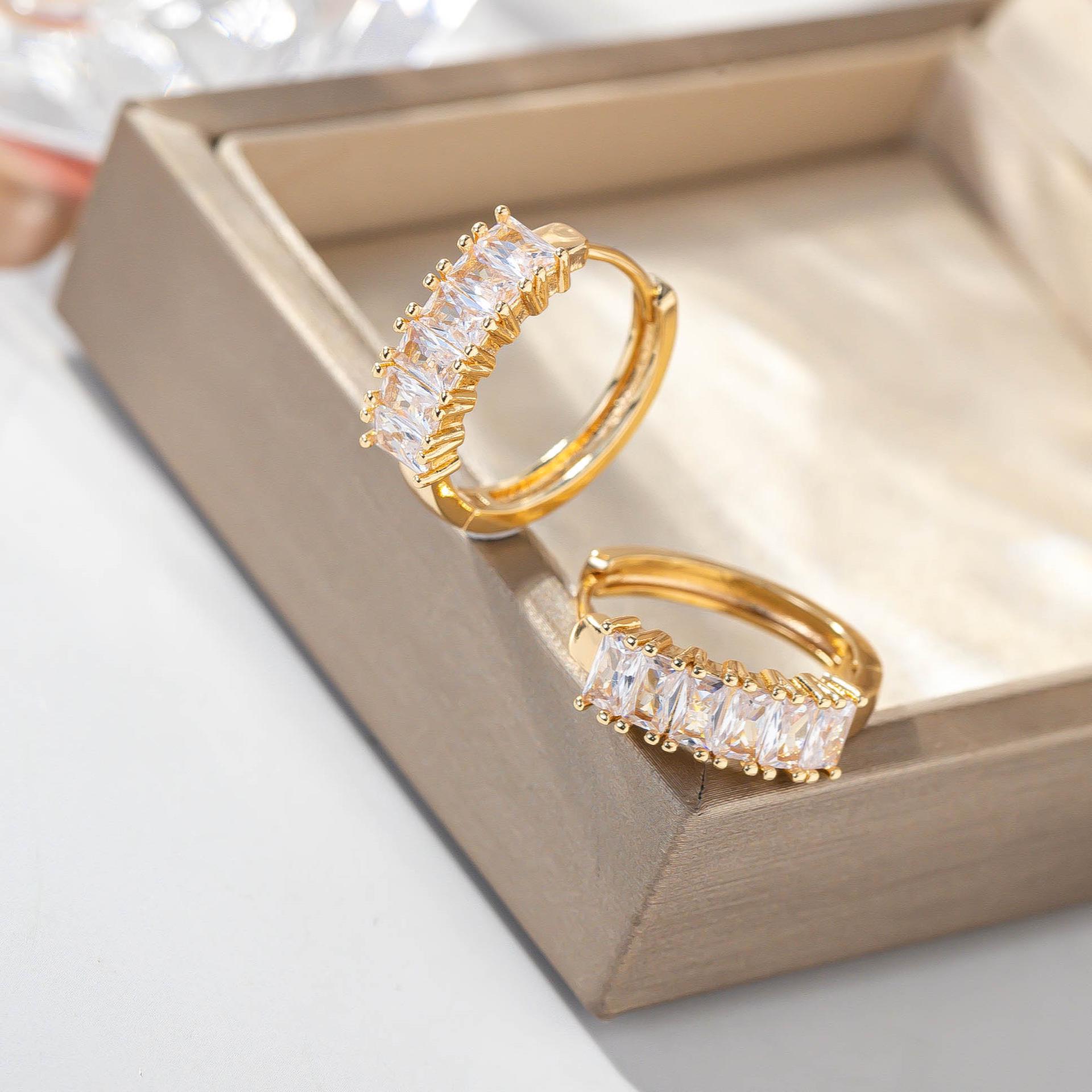 Korean Style Single Row Rhinestone Ear Cuff Earrings - Versatile European & American Jewelry Ear Hoops