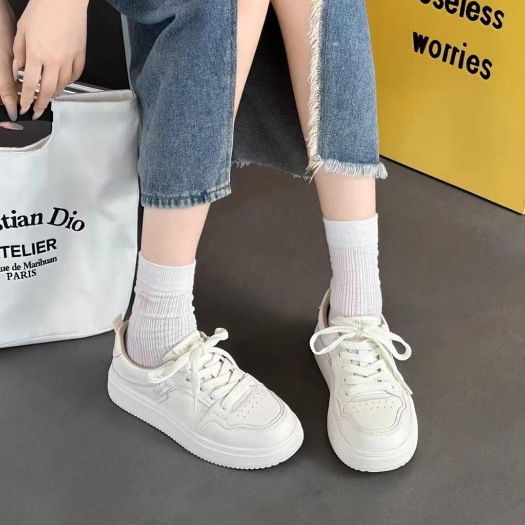 Simple and fashionable little white shoes women's 2025 autumn new Korean version of sports and leisure small people with soft soles and not tired feet