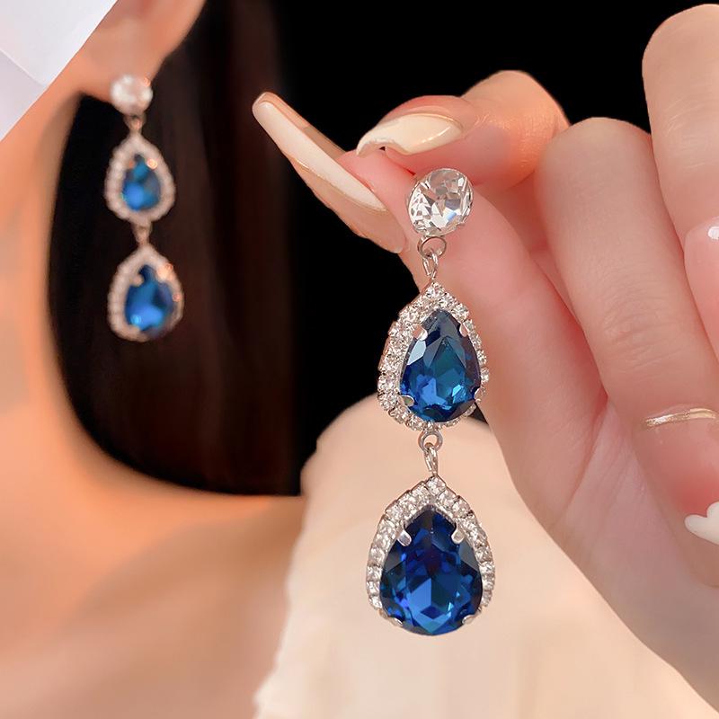 Silver Needle Diamond Teardrop Pendant Stud Earrings - Vintage Luxury Design