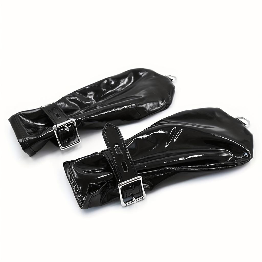1 Pair BDSM Black Patent Leather Handcuffs Dog Paw Gloves Adult BDSM Kit Reverse Restraints Boxing Cuffs With Locking Buckle Cosplay Couples Sex Bonda