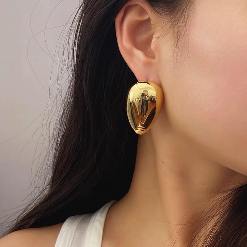 Simple Water Droplets Smooth Curve Earrings Earrings Light Luxury Retro Minimalist Exquisite Advanced Texture Commuter Personalized Earrings