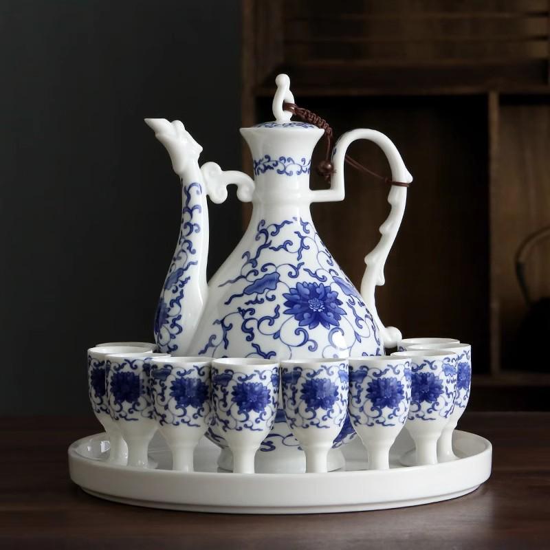 Ancient Style Retro Ceramic Baijiu Decanter Set with Wine Glasses