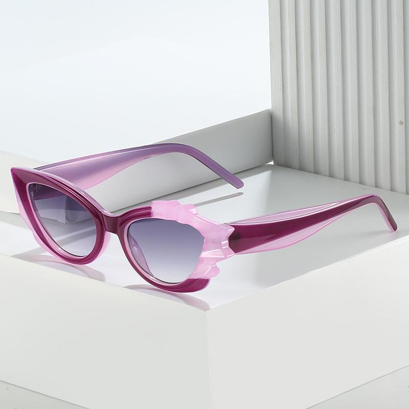 New models, European and American cat eye water chestnut crystal multi-color sunglasses for women, colorful personality trend retro sunglasses trend
