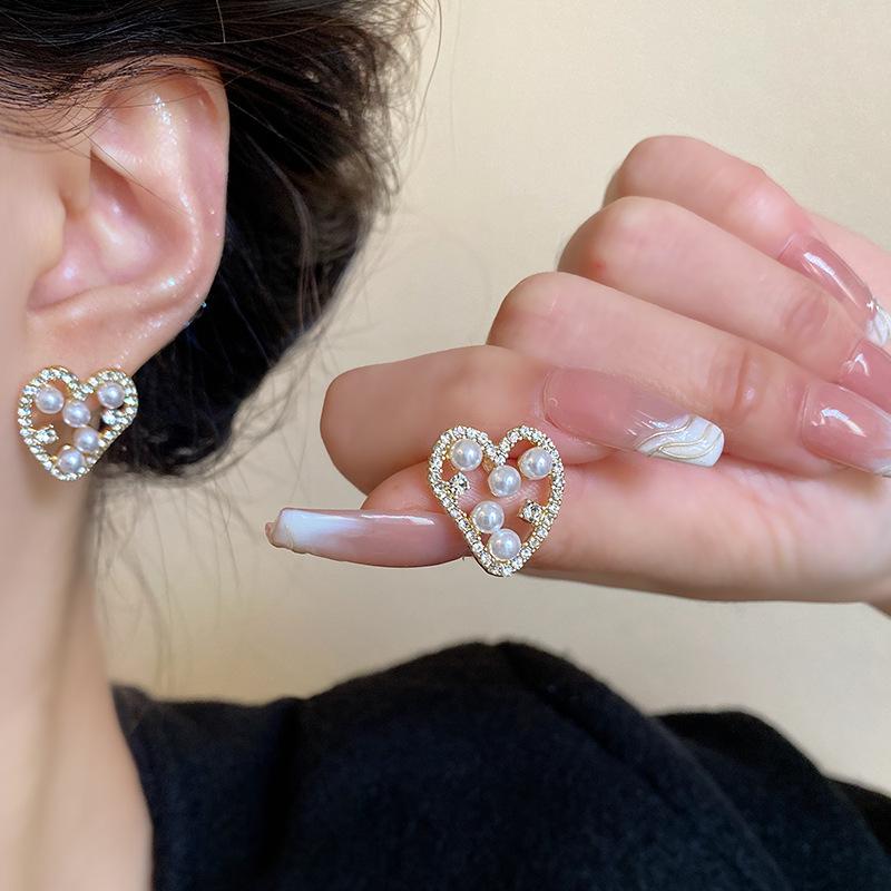 S925 Silver Needle Luxury Pearl & Cat's Eye Stone Earrings for Women – Elegant, All-Match Design.