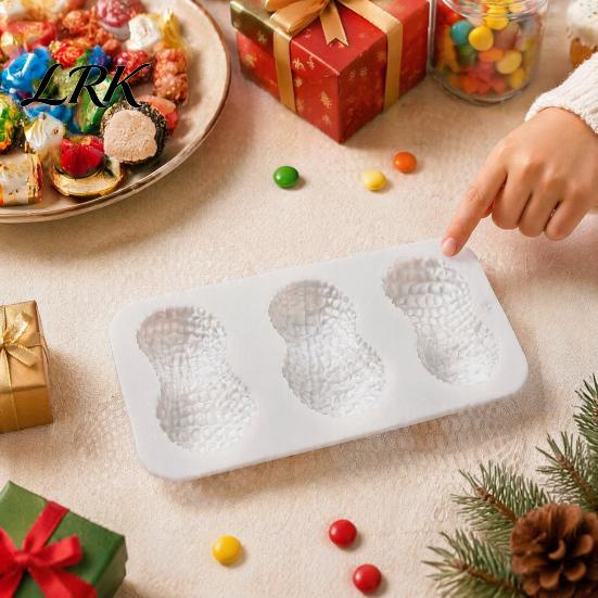 Versatile Kitchen Dessert Mold Peanut Shaped Silicone Baking Mold, with 3 Cavity, Flexible Non-stick Heat Resistant Tool Tray, for DIY Chocolate