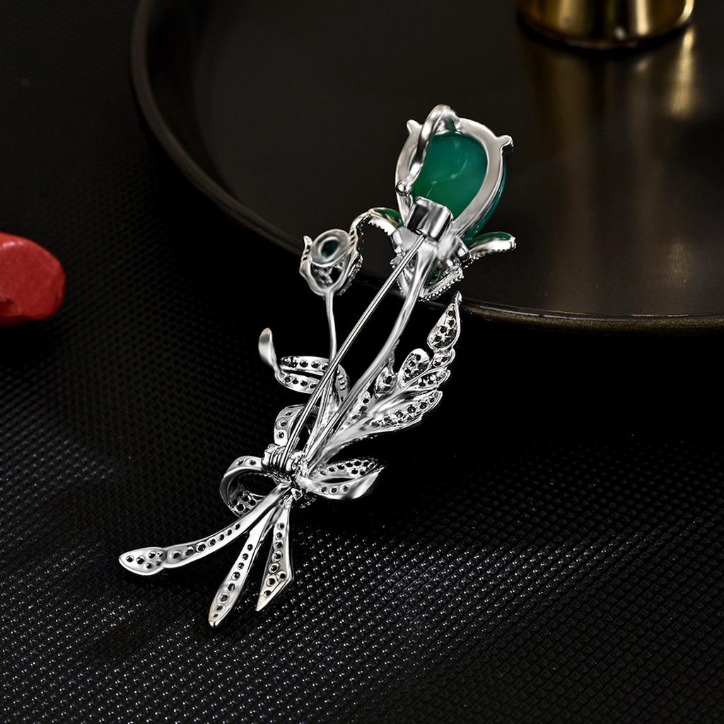 Senior Brooches Flower Leaf Brooch Pins for Women Suit Pendant  Fashion Brooches Jewelry