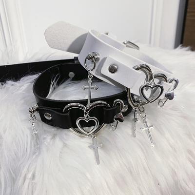 Grunge Zubehör Leder Herz Kreuz Halsband Punk Charms Pin Anhänger Halskette für Frauen Goth Schmuck Korean Fashion Halskette