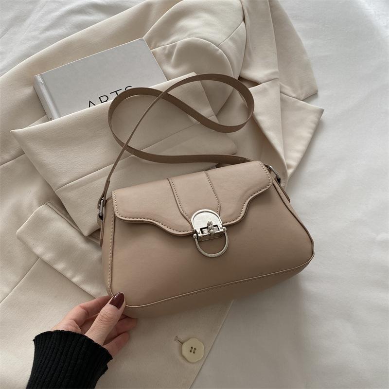Retro Niche Design Shoulder Messenger Bag 2025 Spring New Versatile Ins High-end Commuter Small Square Bag Women