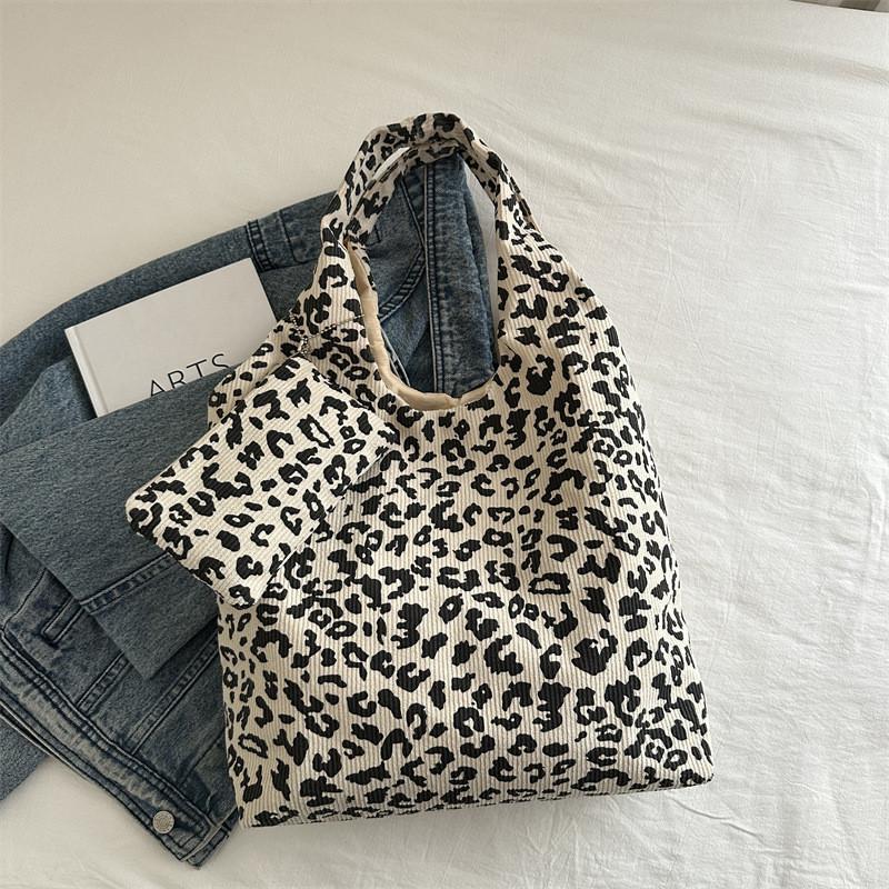 

Beautiful Autumn Tote Bag For Women In Chic Colors With Trendy Street Style And Large Capacity білий