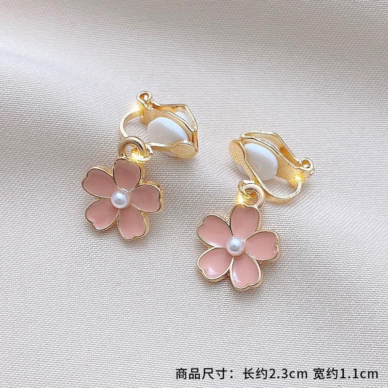 

Small Flower Ear Clips One Size