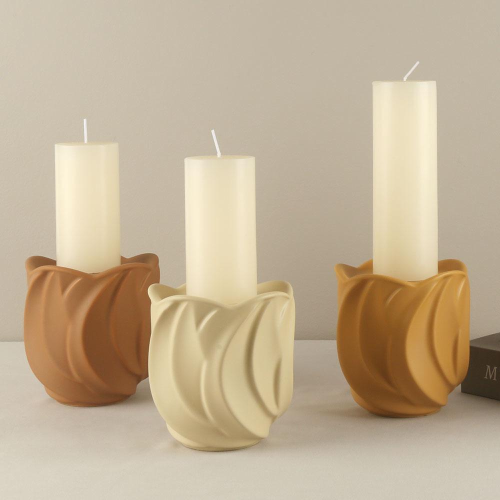 Simple Candle Holder Universal Candle Cup Living Room Dining Table Decoration Ornament Flame European Ceramic Candle Pedestal
