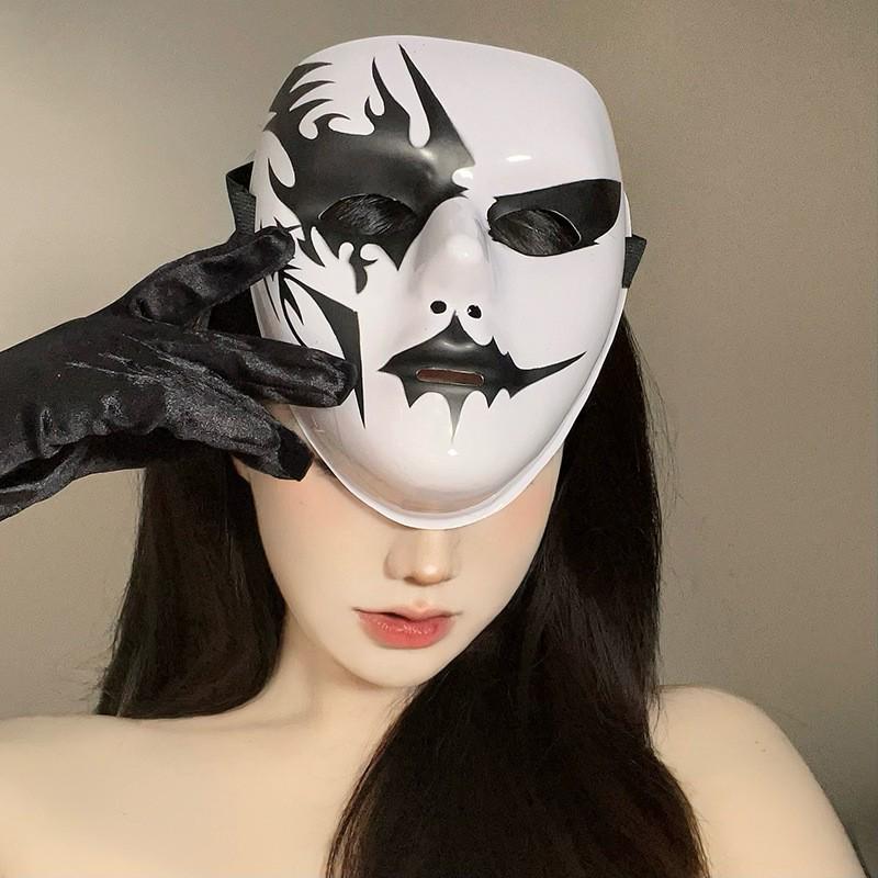 Sexy Spitzen-Halbmaske mit Federn - Halloween-Make-up Maskerade-Party-Accessoire