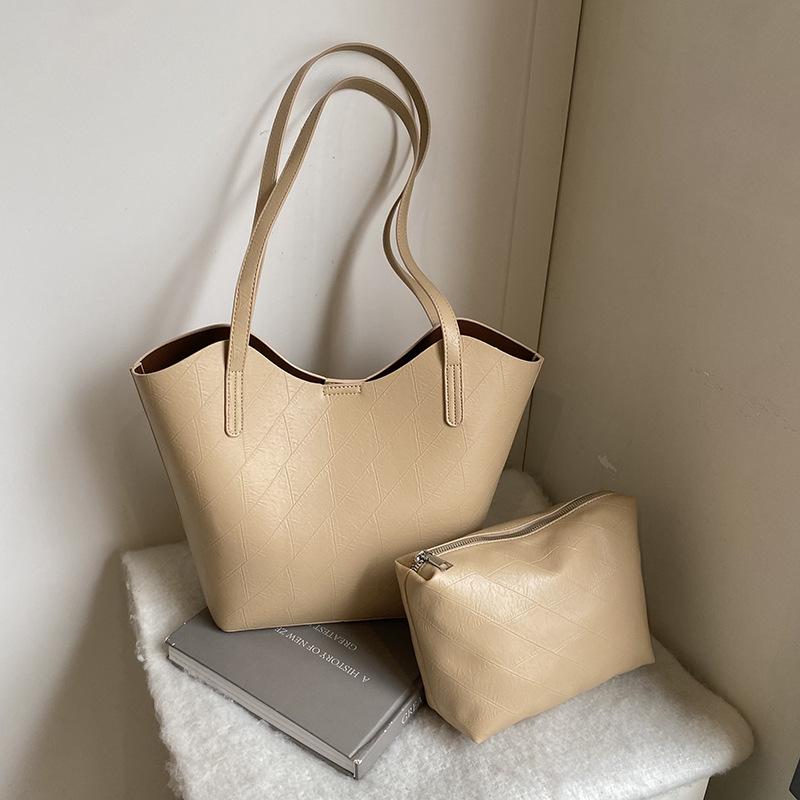 Winter big bag women 2025 new commuter bag large capacity tote bag high sense shoulder bag women