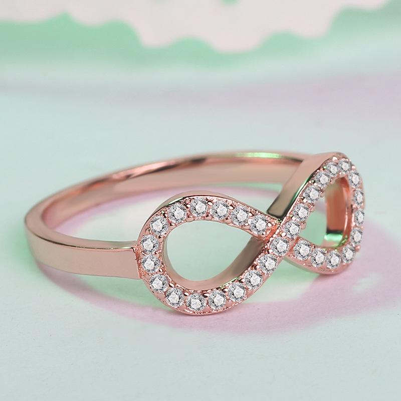 Anello Geometrico Europeo e Americano Oro Rosa Anello da Donna con Diamante Simulato