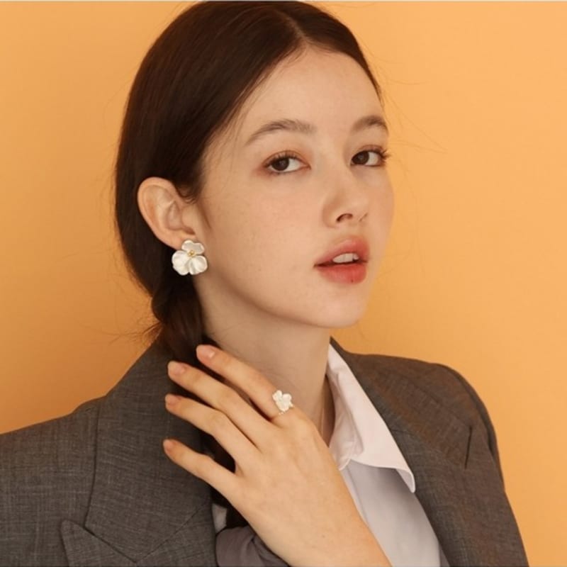 Dana Burton Unique Orchid Mini Ring