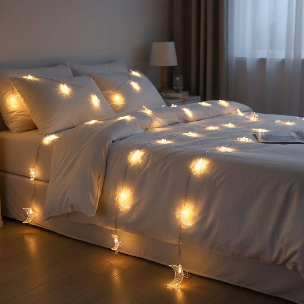 Plastic Moon Star Lamp Moon Decoration LED Curtain Light LED String Lights  Party Decoration