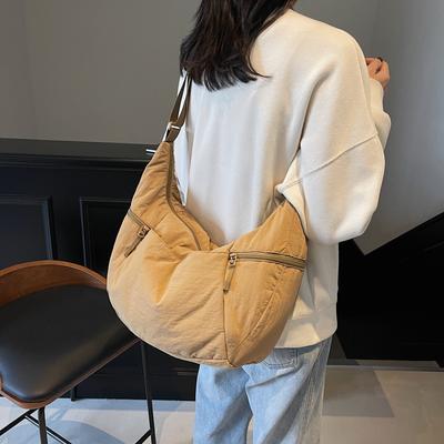 Borsa a Fagottino da Donna Grande Capacità Croissant Pendolare Tessuto di Nylon Borsa a Tracolla Casual Borsa a Spalla