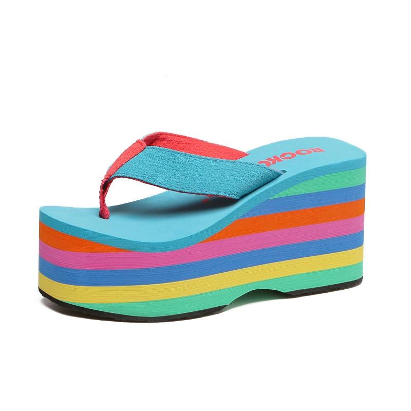 Hausschuhe mit Schwammkuchenabsatz für Damen, Strandsandalen und Hausschuhe, sommerlich gefrostete Sandalen und Hausschuhe mit ultrahohem Slope-Absatz