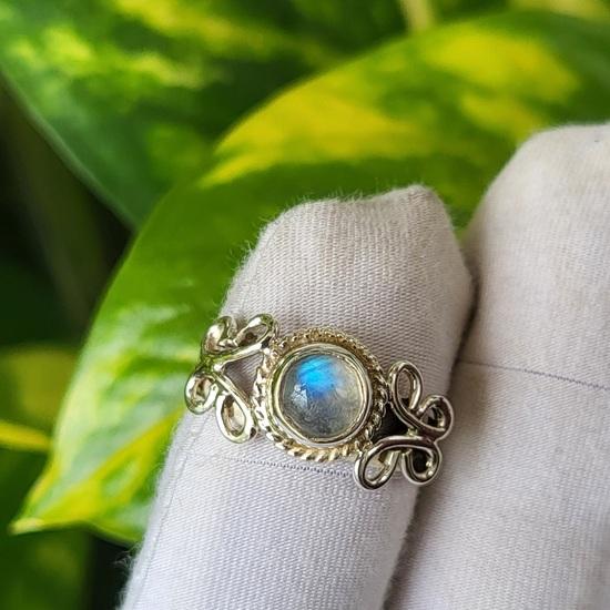 Natural Rainbow Moonstone Hand Made 925 Sterling Silver Ring Size  5.5 US A12