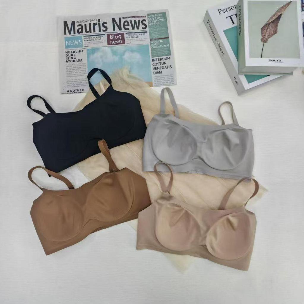 Seamless Push-Up Bra: Invisible, Wireless, Adjustable Support for Petite Figures