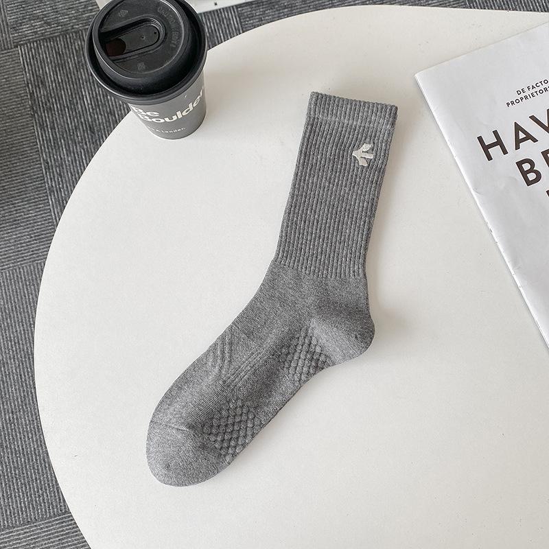 

Men Spring and Autumn Pure Color Simple Embroidery Sports Deodorant Sweat Absorption Massage Bottom Cotton Socks 1 pair