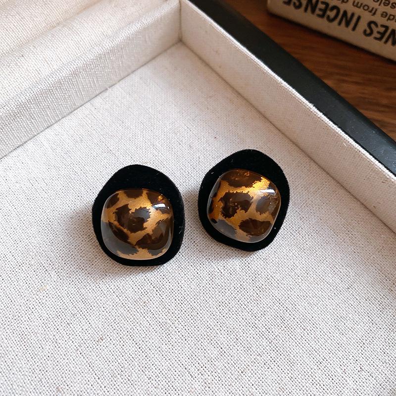 Silver Needle Retro Coffee Leopard Print Round Flower Stud Earrings Temperament Maillard Earrings Autumn and Winter Premium Earrings