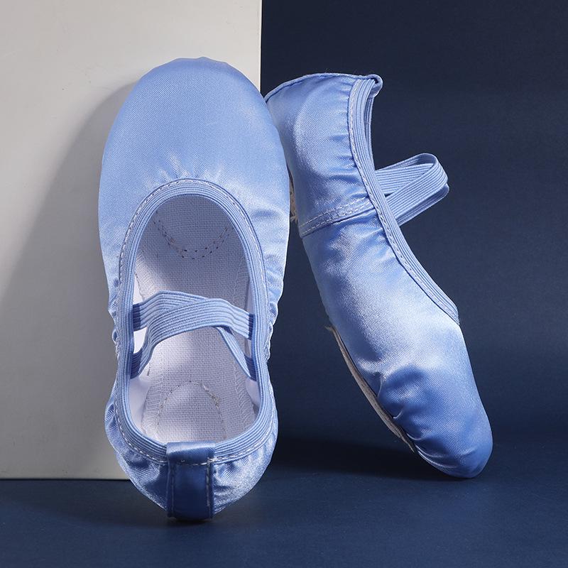 

Сатиновые шелковые балетные туфли с кошачьей лапкой для взрослых - Мягкая подошва, Йога, Экзамены и Выступления Size 43