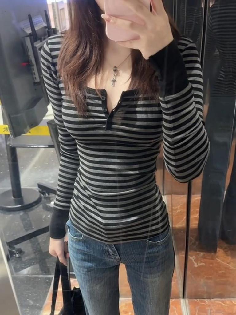 Color-Woven Plush Striped U-Neck Long Sleeve T-Shirt, Slimming and Sexy Autumn 2025 Fashion.