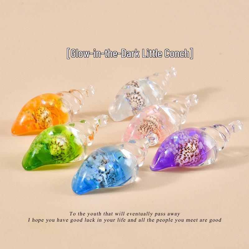

Семицветный светящийся акриловый брелок и подвеска в виде улитки Random Color [1 piece] Cream Glue Small Conch