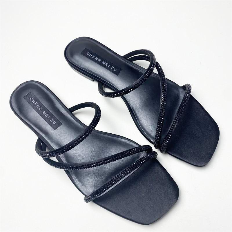 

Fashion sexy ladies crystal narrow band slippers women glitter strap flip flops rhinestone rivets band sandalias mujer plus size 43 36 чёрный