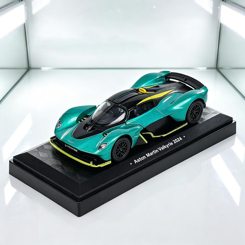 1/39 Legierungsauto-Modell Aston Martin Valkyrie 2024 Die-Cast Sammlung mit exquisitem Innenraum Spielzeug Exklusive Farbbox