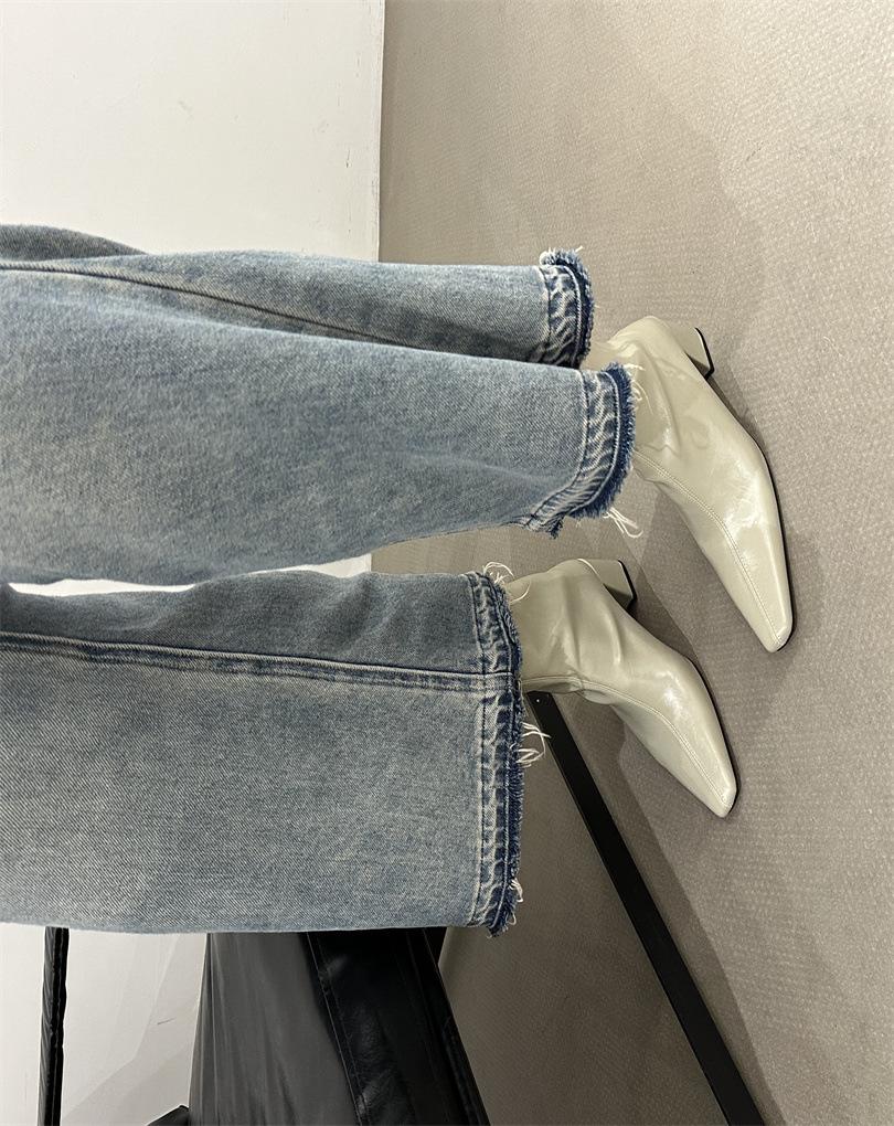 

Темперамент Низкий каблук Квадратный носок Флисовые Короткие ботинки Женские 2025 Осень и Зима Новые Простые Женские Ботинки Короткие ботинки Французские Узкие ботинки 39