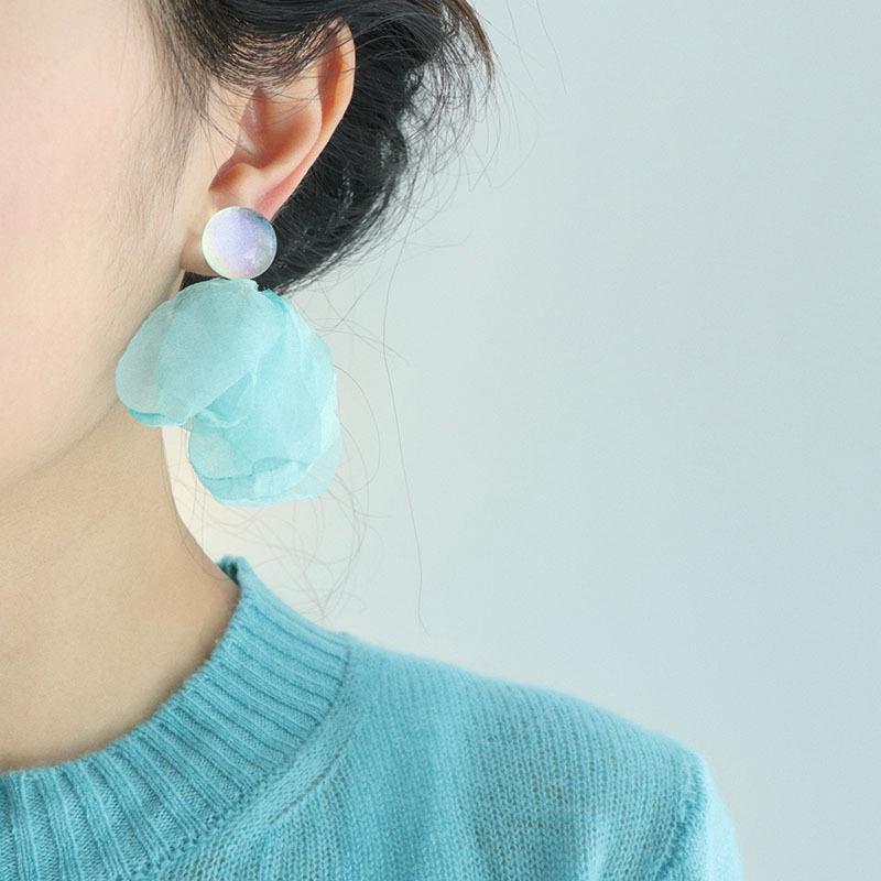 Resin blue chiffon flower fringed earrings fashion super fairy stud earrings light luxury high-end temperament earrings