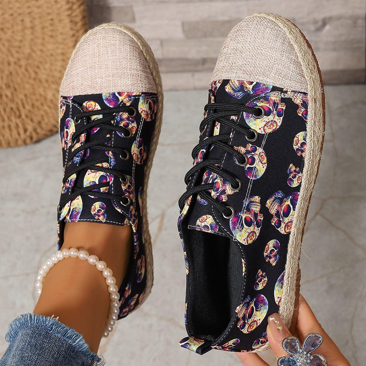 

2025 новые большие размеры 36-43 туфли-одинарки на шнуровке женские с круглым носком дышащие туфли-одинарки женские внешнеторговые женские туфли 43