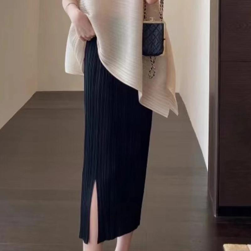 

Miyake 2024 Asymmetric Hem Top & Hip-Hugging Skirt Set for Women - Solid, Comfortable, Summer Chic One Size