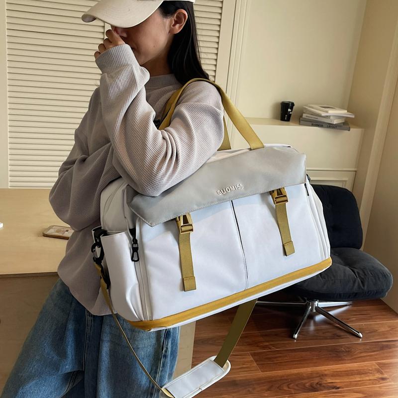 Large Capacity Travel Duffel Bag with Multiple Pockets Foldable Design Casual Weekend Carry On Bag