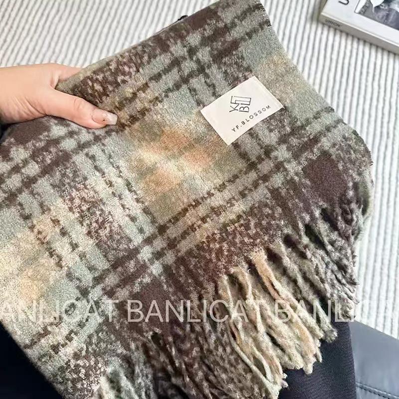Warm scarf Women's winter dry rose powder white thickened scarf atmosphere fringed shawl versatile