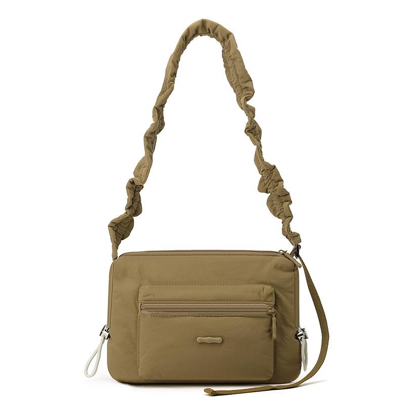 

Colorful Fox Japanese niche drawstring cloud pleated women s bag lightweight casual commuter shoulder messenger bag хаки